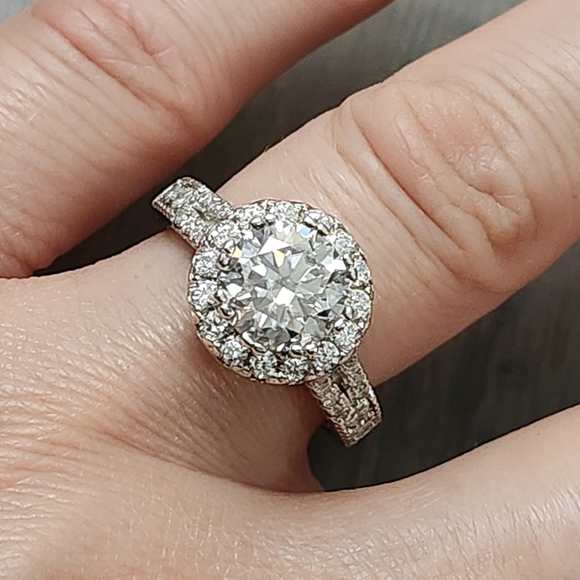 Jewelry - 2.00 ct Solitaire D /VVS1 Halo Ring Certificate